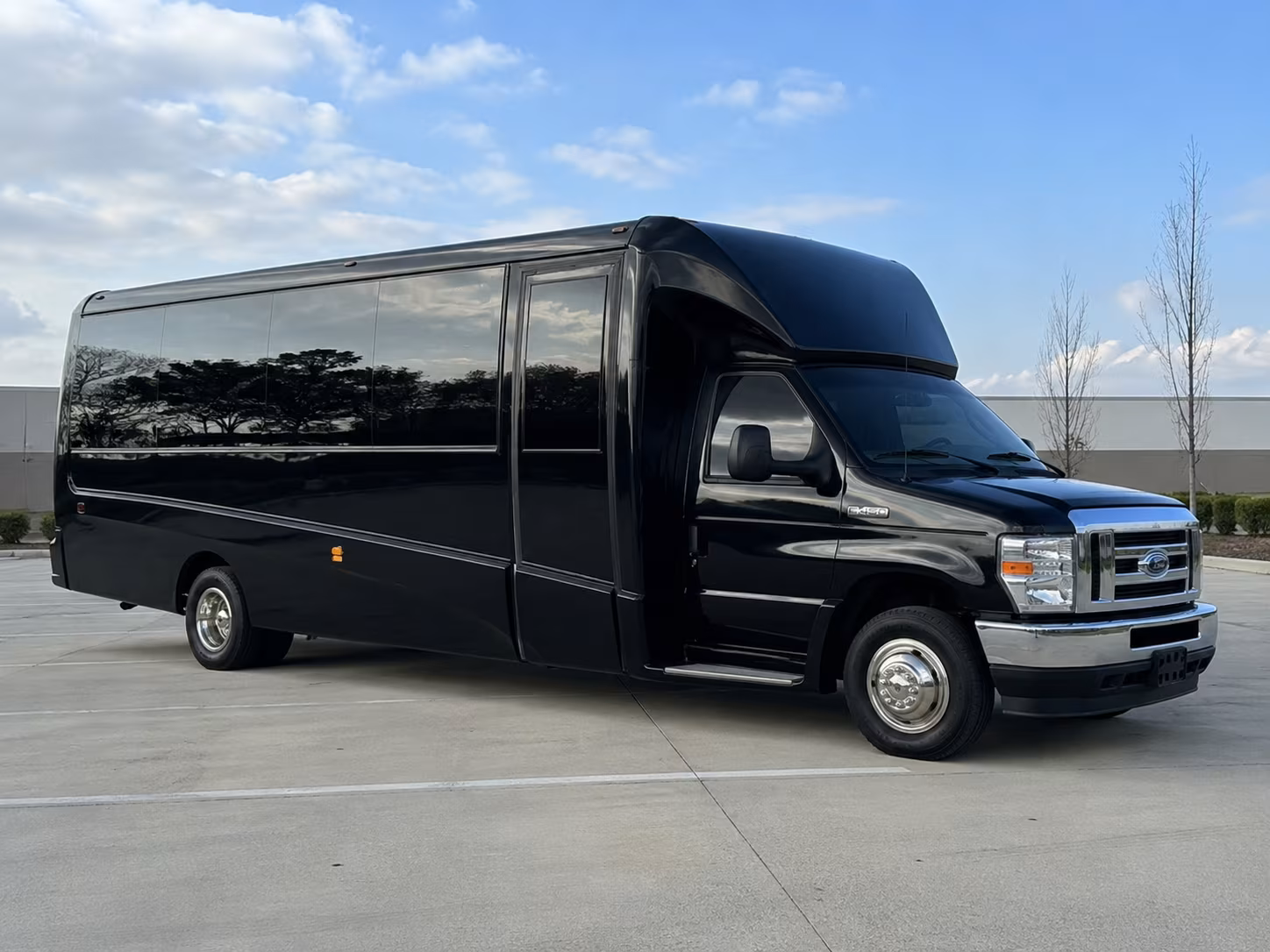 bus rentals for trade shows and corporate events at daytona beach venues
