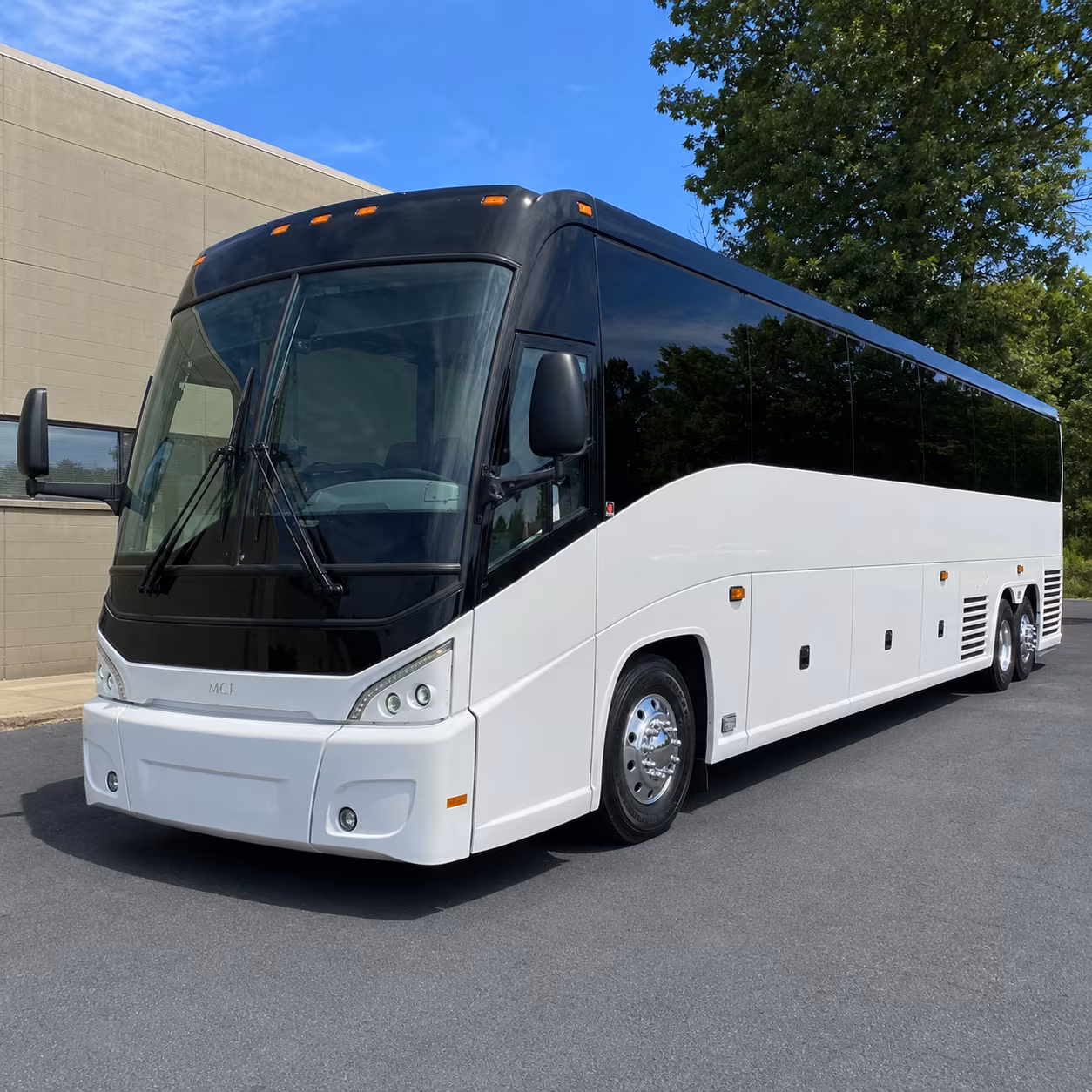 charter buses for corporate retreats and team building events near deltona