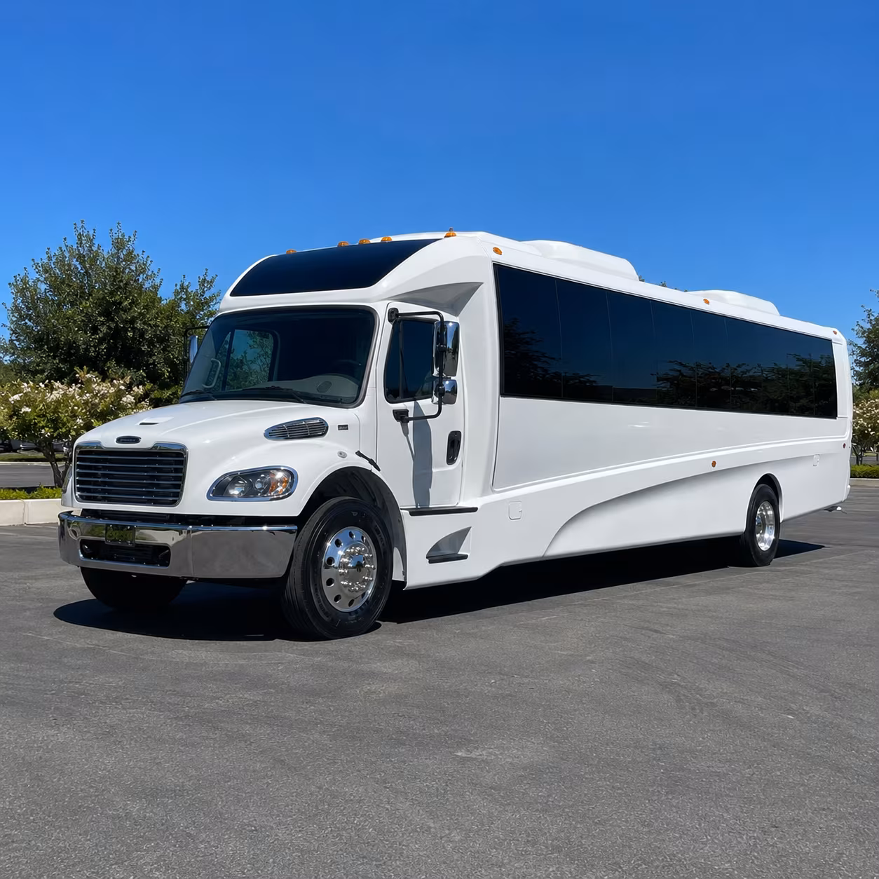 deltona 30 passenger minibus