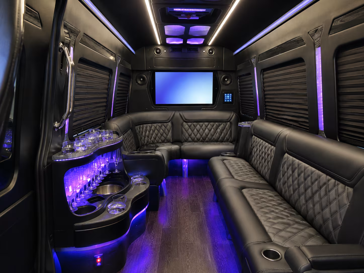 hotel to venue shuttle buses for deltona corporate groups