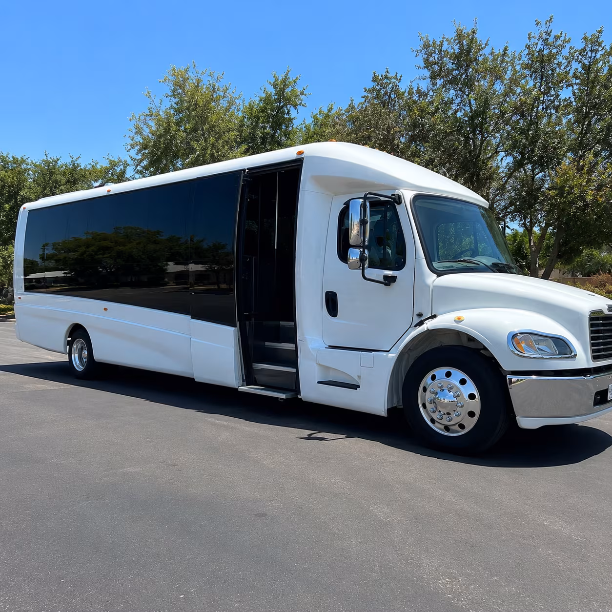 museum field trip buses for deltona schools and student groups