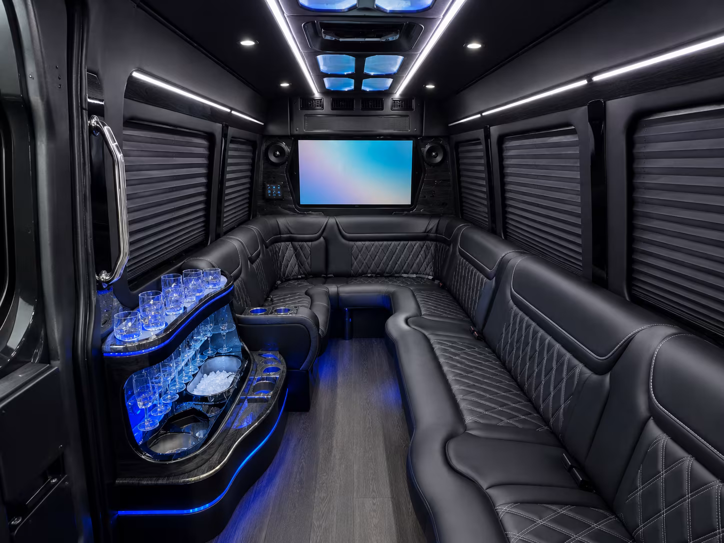 shuttle buses for music festivals near deltona and the i 4 corridor