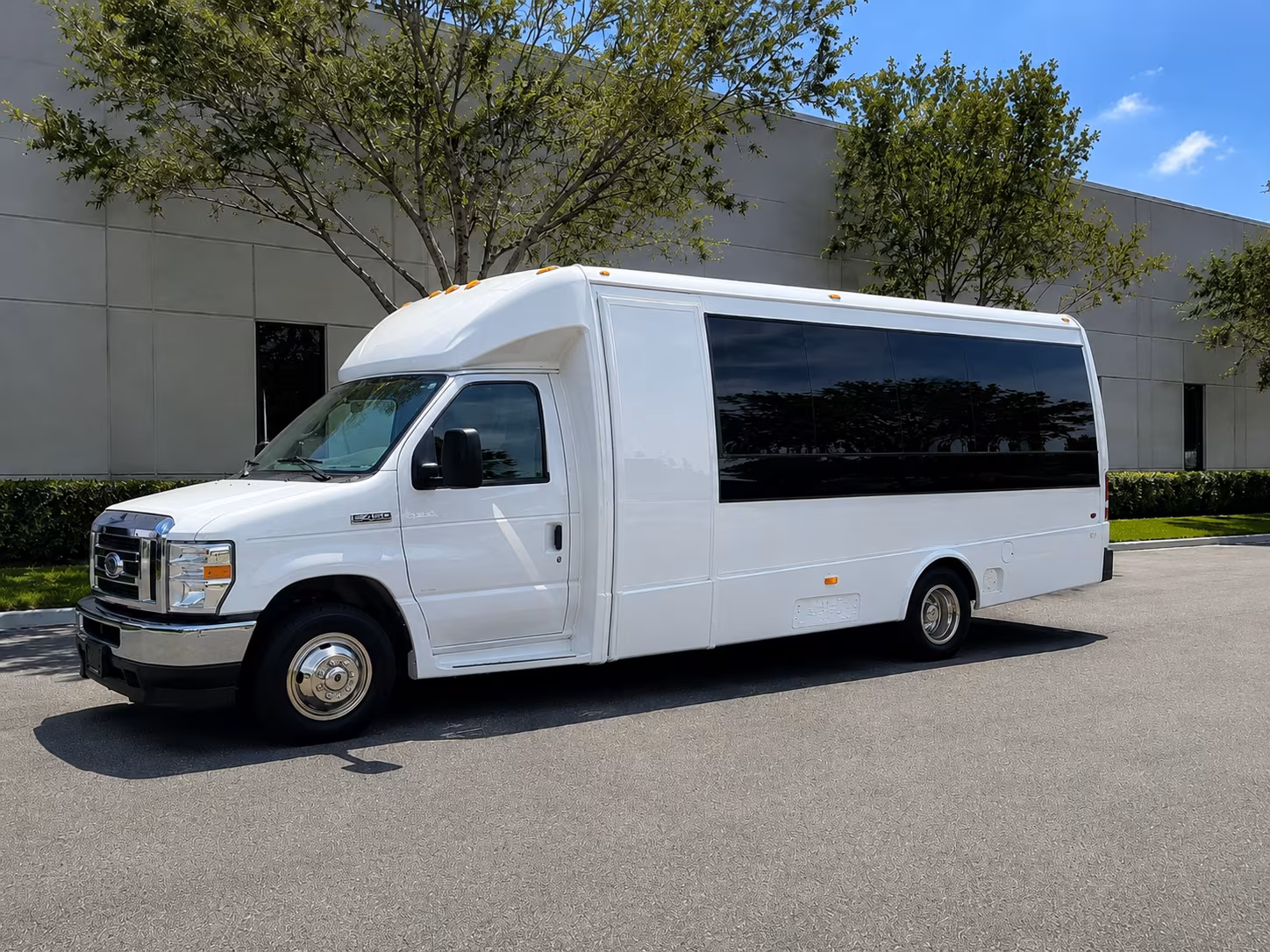 wedding buses and shuttle services for deltona celebrations